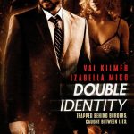 Plakat von "Double Identity - Zur falschen Zeit am falschen Ort"